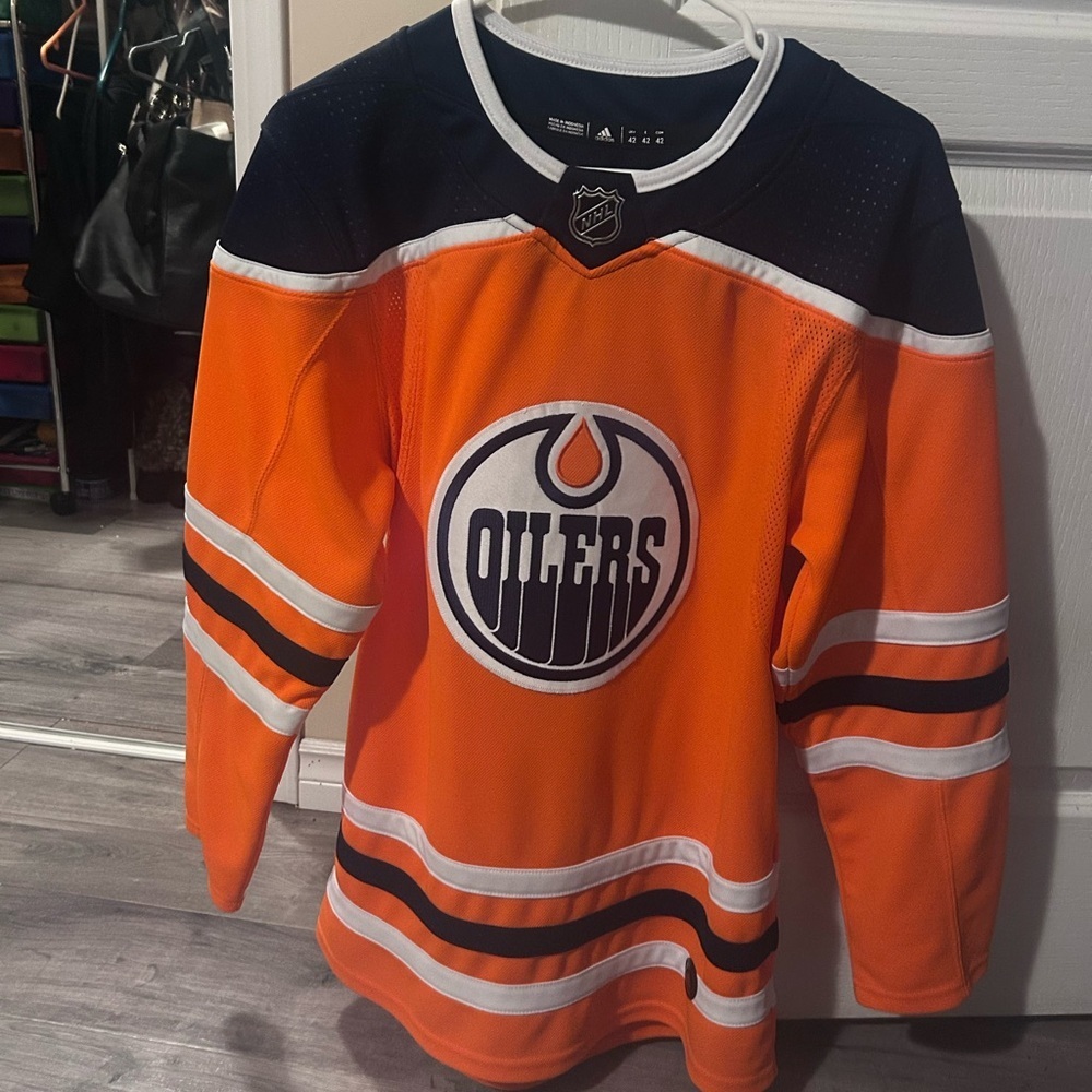 Oilers NHL Adidas Hockey Jersey - Picture 7 of 7